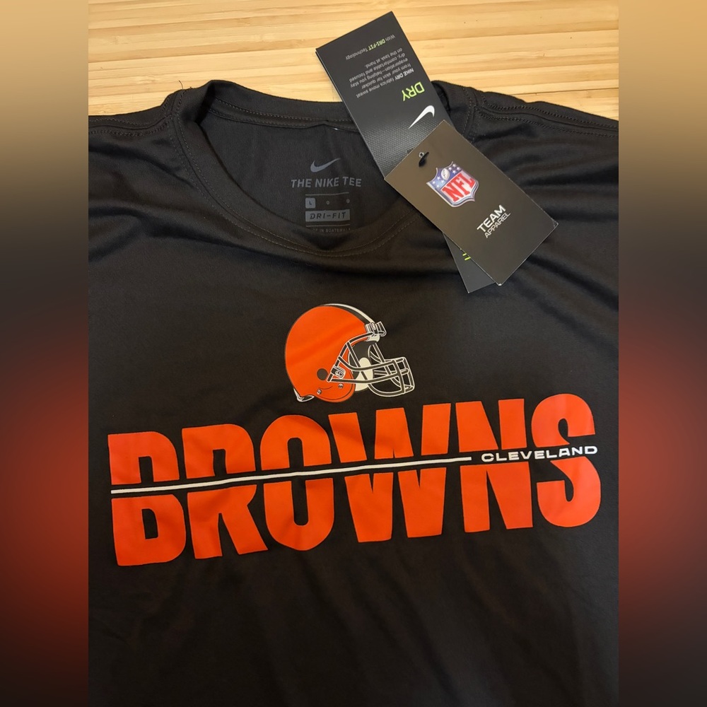 NWT Cleveland Browns Nike Dri-fit T-shirt Size Men's L Brown Color